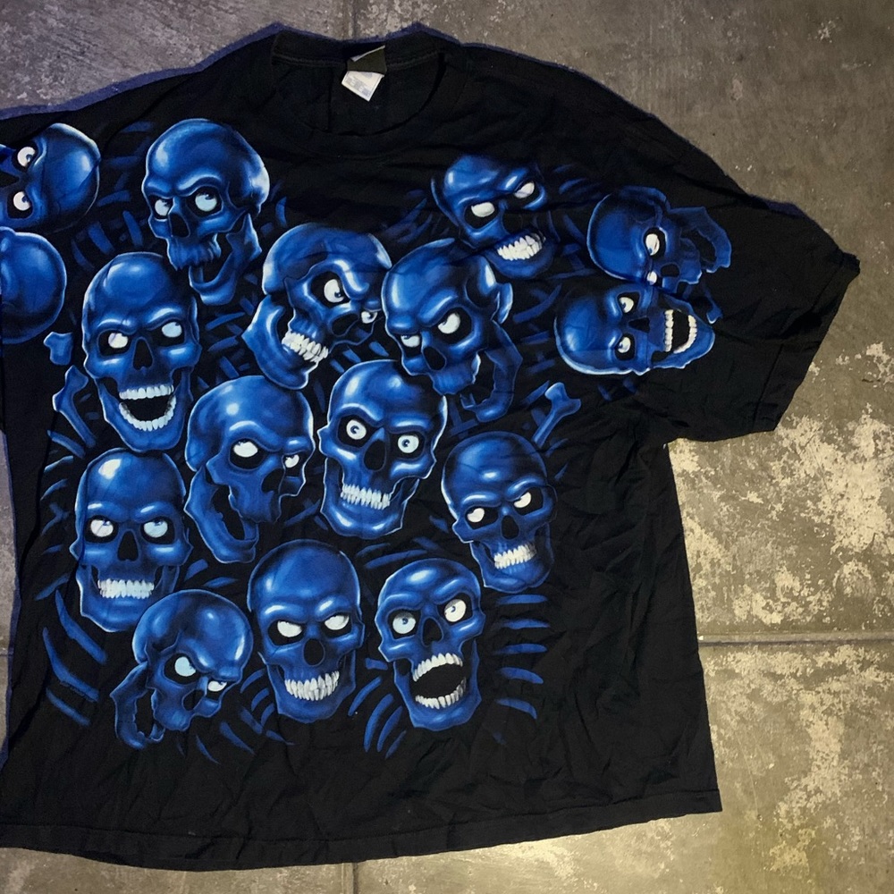 Original liquid blue skull pile t-Shirt 2001